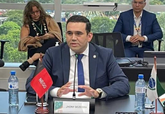Jhony Bezerra.